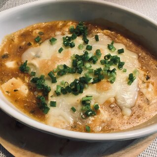 簡単ズボラ飯⭐麻婆豆腐のチーズ焼き